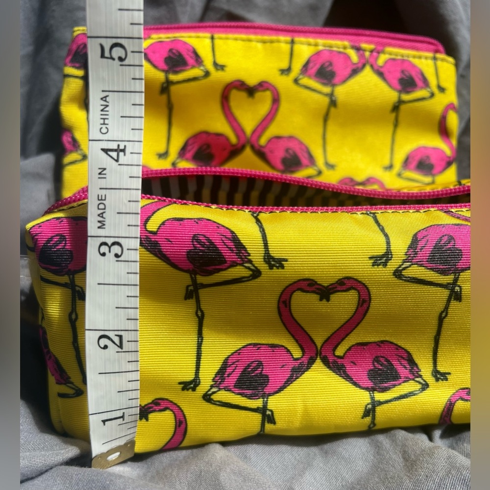 Betsey Johnson Flamingo 2 piece Cosmetic Makeup Bag Set - Picture 5 of 7
